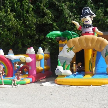 Campsite Camping Le Clos Du Vieux Moulin